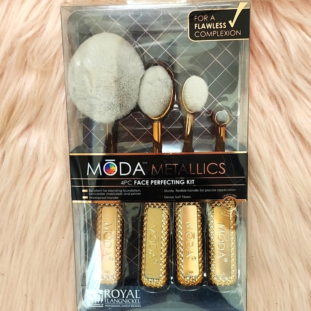 Brand New MODA METALLICS 4PC Face Perfecting Kit
